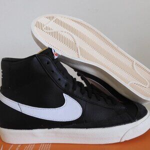NIKE BLAZER MID '77 VNTG VINTAGE BLACK-WHITE-SAIL SZ 9 [BQ6806-002]